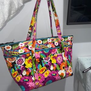 Vera Bradley bag amazing condition